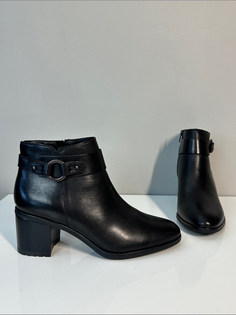 Naturalizer Lydia Black Leather Ankle Boots Size 8.5 Western Minimalist